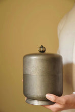 Load image into Gallery viewer, Tongxin She Teahouse: Encountering the Ancient Charm and Tea Aroma of JIELAN Tea Tin