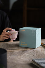 Load image into Gallery viewer, Jingdezhen hand-painted pastel swan gaiwan and teacup