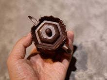 Load image into Gallery viewer, Tongxin She Teahouse Collection Recommendation: Dragon Blood Sand Monk's Cap Zisha Teapot (90cc Mini Size)