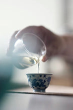 Load image into Gallery viewer, Glass Gong Dao Bei/3 options.