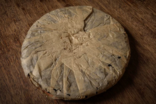 Load image into Gallery viewer, 2000 Yichanghao Chingpin Raw Tea Cake (Export to HK)