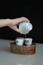 Load image into Gallery viewer, Amber Deer‑Crane Floral Tea Boat / Hu Cheng
A Tea Session Embodies the Poetry of Deer, Cranes and Blossom‑strewn Forests
Recommended by Tongxinshe Teahouse