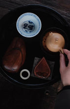 Load image into Gallery viewer, Yuan · Auspicious Dragon Press-Hand Cup