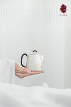 Load image into Gallery viewer, "Hongji Treasures" produces 9999 sterling silver Sifang Qin Quan gold bamboo tea making silver pot