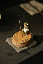 Load image into Gallery viewer, The Elegance of Incense and Tea: Tongxin She Teahouse Recommends Chen Zhen's Handmade Frog - shaped Purple Clay Incense Holder and Tea Pet