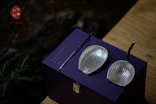 Load image into Gallery viewer, 9999 sterling silver Hung Kee Treasure handmade tea drain, tea basket and tea needle set.