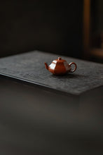 Load image into Gallery viewer, A Treasure of Tongxin She Teahouse Hexagonal Pear-Shaped Zhuni Teapot。