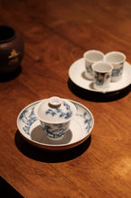 Load image into Gallery viewer, Tongxinshe Elegant Wares · Hand-Painted Blue and White Bamboo & Rock Kung Fu Tea Set from Jingdezhen 景德镇手绘青花竹石功夫茶组