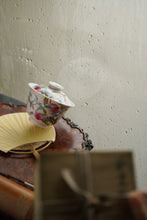 Load image into Gallery viewer, Pastel hand-painted "peach gaiwan"