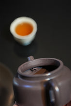 Load image into Gallery viewer, Master Selection | Huang Xueting Handmade Lao Zini Dizhiqing Dezhong Pot (150cc, Limited to 3 Pieces)