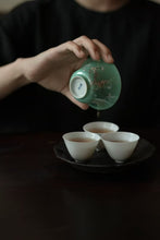 Load image into Gallery viewer, Tongxin She Teahouse | Jingdezhen Wuzhi Green Plum Visiting盖碗 : A Poetic Spring in Tea Ware