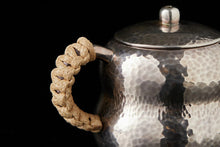 Load image into Gallery viewer, a "9999 mini gourd teapot" using silver as the medium. Capacity: about 65ml。