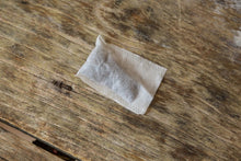 Load image into Gallery viewer, Aged Fragrance, Craftsmanship Legacy: Tasting of Tongxinshe Teahouse's 90s Vintage Imperial Pu'er Ripe Tea