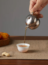 Load image into Gallery viewer, a "9999 mini gourd teapot" using silver as the medium. Capacity: about 65ml。