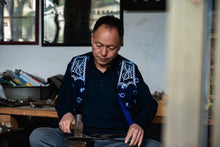 Load image into Gallery viewer, Tongxinshe Teahouse Recommendation | Hong Jike's Formless Pure Gold Teapot, an Intangible Cultural Heritage Masterpiece, a Rare Heirloom for Collection