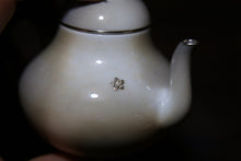 Load image into Gallery viewer, Chai Shao Si Ting Small Teapot / Sterling Silver Decorative Inlaid Butterfly Flowers.