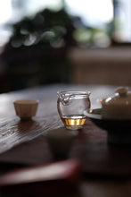 Load image into Gallery viewer, Tongxin She Teahouse Launches New Wuyi Tongmuguan "Peach-Flavored Black Tea"蜜桃红茶