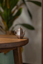 Load image into Gallery viewer, The Inborn Charm of the Teapot, Encountering Wang Yufei's Carambola-shaped Purple Clay Teapot/100cc