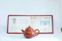 Load image into Gallery viewer, "Ming Zhu Teapot" made by Teacher Hui Xiang Yun, which uses Da Hong Pao Zhu Ni and has a capacity of 120cc.