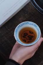 Load image into Gallery viewer, Yuan · Auspicious Dragon Press-Hand Cup