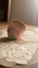 Load image into Gallery viewer, Jingdezhen hand-painted pastel swan gaiwan and teacup