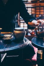 Load image into Gallery viewer, The Charm of Tin Tea Cans: Preserving the Elegance of Tea in an Oriental Style