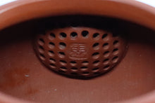 Load image into Gallery viewer, Tongxinshe Teahouse Collection Series: Hui Xiang Yun Master Old Zhu Ni Teapot 100cc