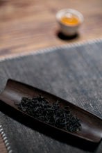 Load image into Gallery viewer, Tongxin She Launches 2026 Tongmuguan Fei Zi Xiao Black Tea from Wuyi Mountain, Fujian