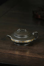 Load image into Gallery viewer, "The 'Xiaoqing' Purple Clay Teapot Handmade by Tang Xuanwu: The Integration of Tradition and Poetry"