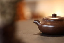 Load image into Gallery viewer, Copy of Mr. Jie Ming's work "Dwarf Pear" Capacity 150cc, old purple clay from the 1970s Zisha Factory