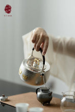 Load image into Gallery viewer, Collection grade unicorn gold ingot sterling silver pot/麒麟银壶