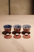 Load image into Gallery viewer, New at Tongxin She Teahouse: The Charm of Porcelain in Cowpea Red Gaiwan