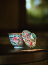 Load image into Gallery viewer, Turquoise‑Glazed Carved Enamel Gaiwan & Teacup Set Tongxinshe Teahouse寿桃🍑