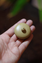 Load image into Gallery viewer, Tongxinshe Teahouse Recommends: Yixing Purple Clay "Hehuan" Teapot, 120cc Elegance in Pear-Skin Green Clay “合欢”/梨皮绿泥