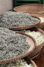 Load image into Gallery viewer, Tongxin‑She Tea House · 9‑Times Scented Jasmine King Silver Needle, Fuzhou 2026 茉莉针王