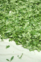 Load image into Gallery viewer, Exploring the Secret of Wuyi: Tongxinshe Teahouse Recommends the Niche Treasure "Lotus Peak Huang Qi"莲花峰黄奇