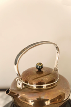 Load image into Gallery viewer, "2025 New Edition of the 999 Pure Silver Kettle with a Loop Handle and Wood - grain Gold Design on the Body, a Product of the Century - old Lu Art from the Frontier"