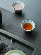 Load image into Gallery viewer, Tongxinshe Teahouse in 2025 is "Buzhichun from Panlongyan" (limited free experience package/8.4g).不知春