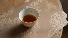 Load image into Gallery viewer, Jingdezhen hand-painted pastel swan gaiwan and teacup