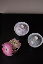Load image into Gallery viewer, Tongxinshe Teahouse New Launch | "Full-bloom Green Plum & Instant Fortune" Gaiwan,