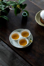 Load image into Gallery viewer, Smoke Penetrates the Leaf, Longan Sweetness Lingers Tongxin She’s 2023 Tongmuguan Smoked Lapsang Souchong Four Years of Aging, Returning to the Origin of Black Tea烟熏小种/YAn XUN XIAO ZHONG