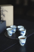 Load image into Gallery viewer, Tongxin Tea House Exclusive | Hand-Painted Blue and White Bamboo Shadow Tea Cup Set