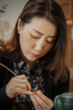 Load image into Gallery viewer, "The 'Xiaoqing' Purple Clay Teapot Handmade by Tang Xuanwu: The Integration of Tradition and Poetry"