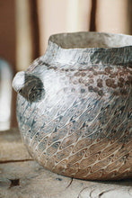 Load image into Gallery viewer, "2025 New Edition of the 999 Pure Silver Kettle with a Loop Handle and Wood - grain Gold Design on the Body, a Product of the Century - old Lu Art from the Frontier"