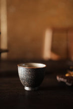 Load image into Gallery viewer, Tongxin She Teahouse | "Kongji" Master Cup: A Vessel of Rusticity, A Bearer of Time's Tea