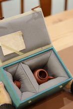 Load image into Gallery viewer, The Tongxin She Teahouse's treasured teapot: Master Ye Xiangkun's handmade pear skin zhu clay small coal mine teapot.