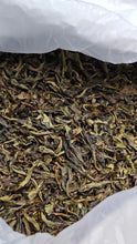 Load image into Gallery viewer, Tongxinshe Teahouse 2025 Wuyi Rock Tea (Core Production Area) Tea Bricks Launch: Niulan Keng & Matouyan Cassia Bark Tea Bricks, Limited Quantity Available