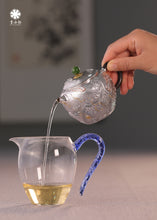 Load image into Gallery viewer, The Millennium - old Ingenuity in the Silver Teapot, Brewing a Good Taste of Time Dragon - soaring Gold - and - Silver Inlaid Pure Silver Teapot”