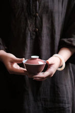 Load image into Gallery viewer, Cowpea red glaze small gaiwan