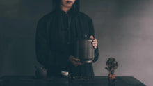 Load image into Gallery viewer, Tongxin She Teahouse: Encountering the Ancient Charm and Tea Aroma of JIELAN Tea Tin